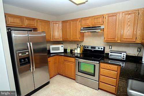 6440 Empty Song Road Columbia, MD 21044 - Photo 9 of 23 Kitchen
