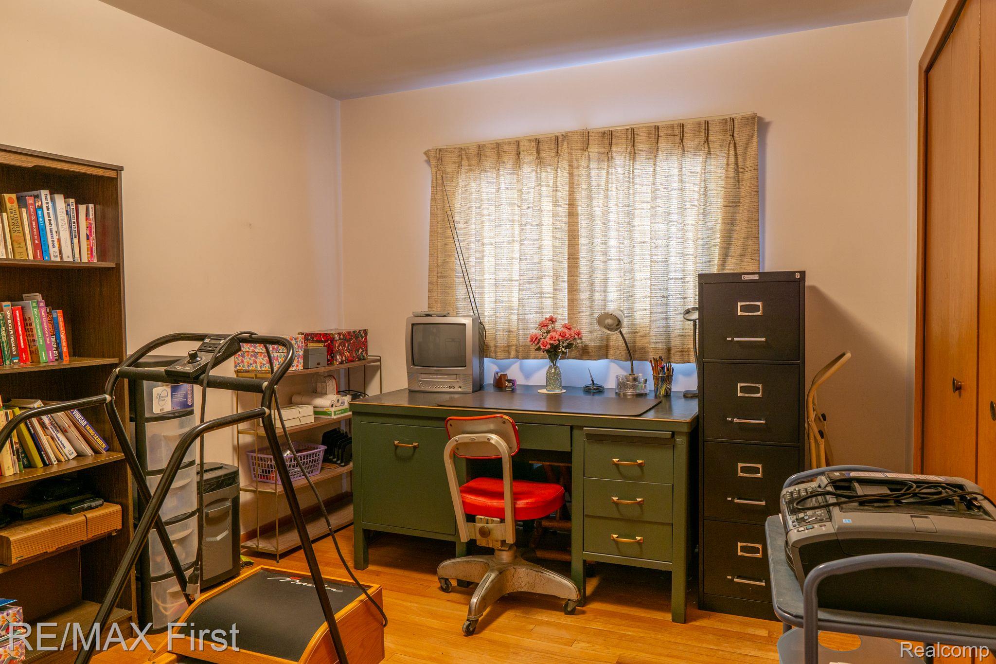 11573 Chicago Road Warren, MI 48093 - Photo 26 of 48 Gallery Image 26
