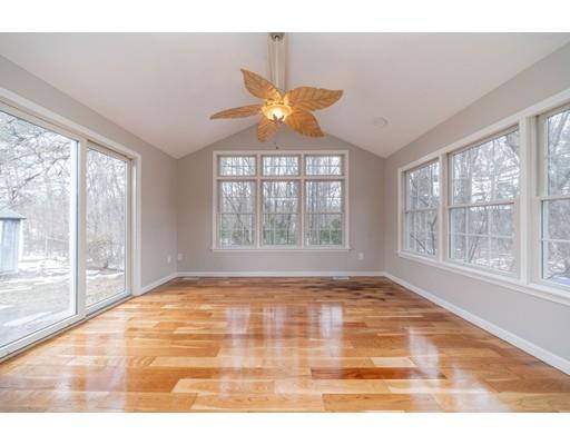 65 Pinecrest Drive Springfield, MA 01118 - Photo 7 of 13 Gallery Image 7