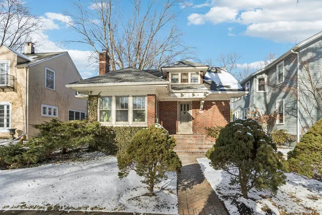 $799,000 | 1201 Noyes Street, Evanston, IL 60201
