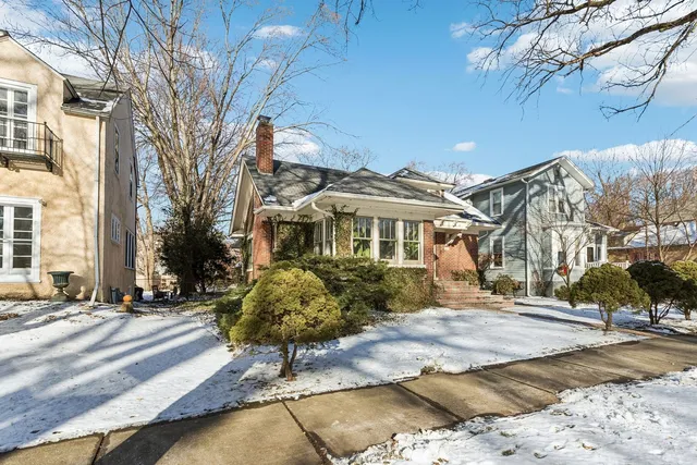 $799,000 | 1201 Noyes Street, Evanston, IL 60201