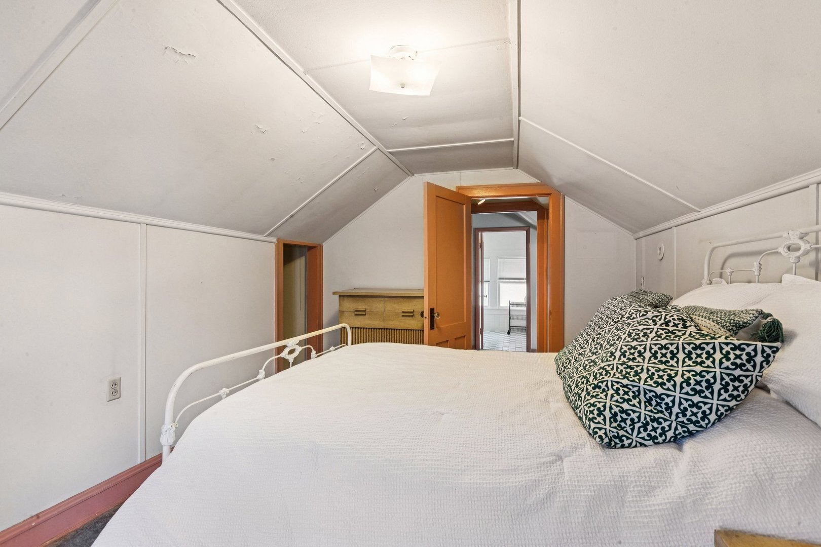 1201 Noyes Street Evanston, IL 60201 - Photo 29 of 50 a bedroom with a bed and a window