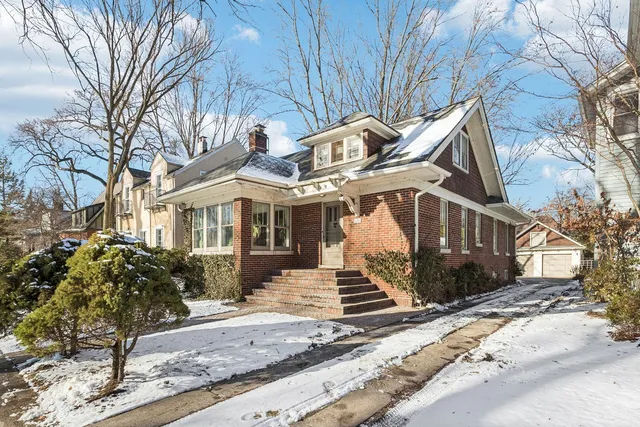 $799,000 | 1201 Noyes Street, Evanston, IL 60201