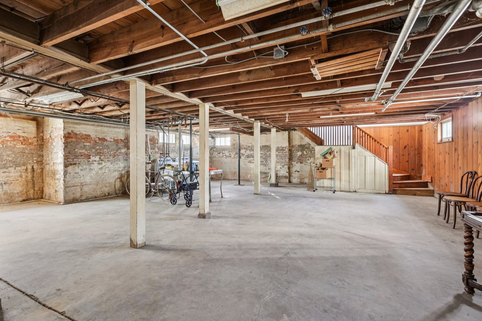 1201 Noyes Street Evanston, IL 60201 - Photo 38 of 50 a view of empty room with wooden ceiling