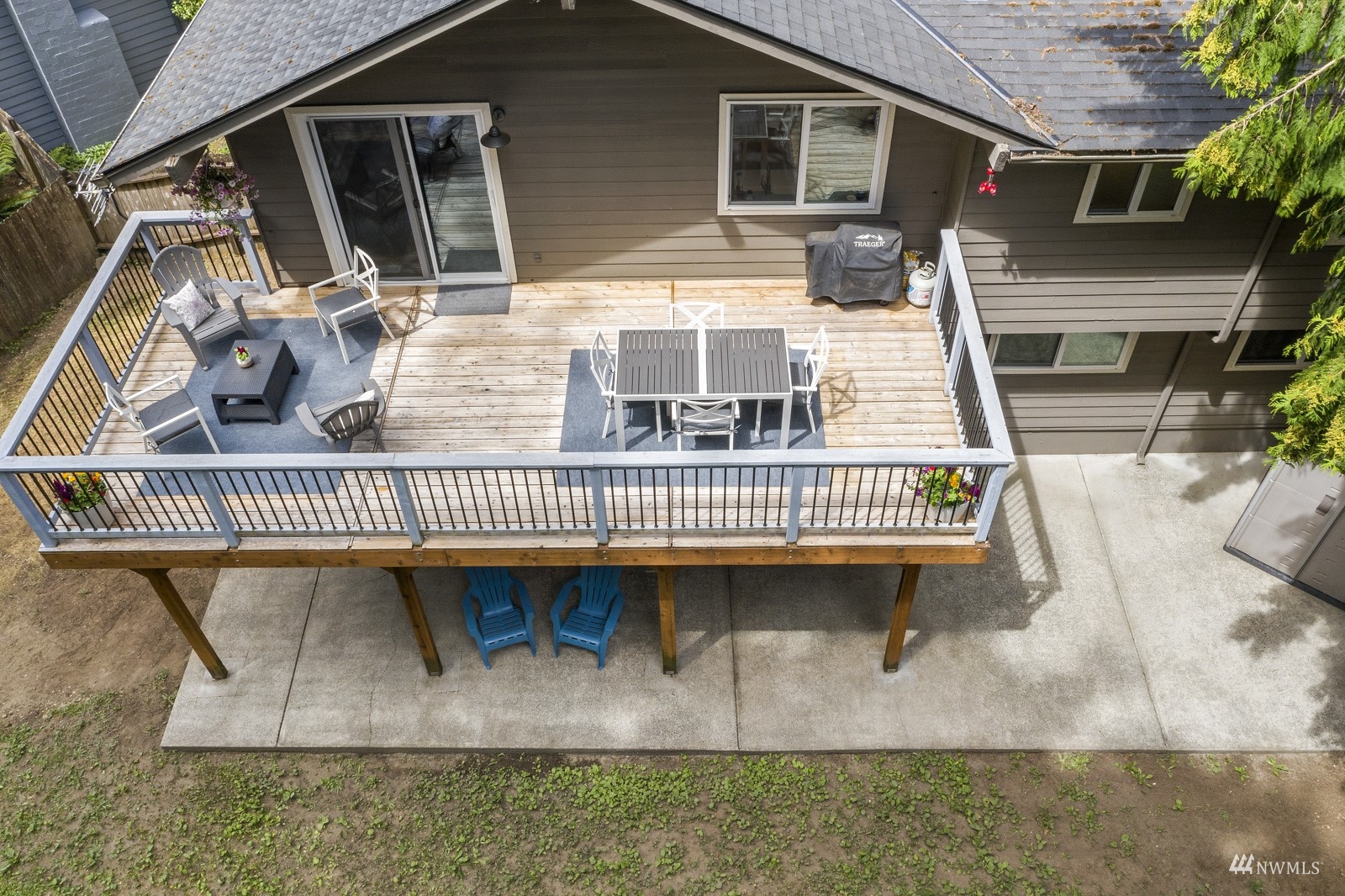 9651 Northeast 201st Street Bothell, WA 98011 - Photo 35 of 39 a view of balcony with small deck