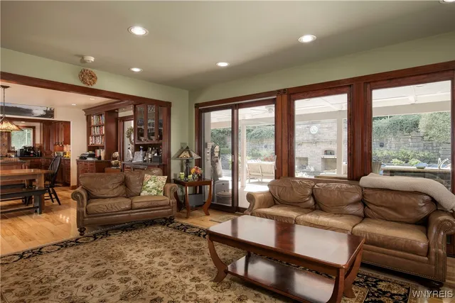 $1,400,000 | 1650 Ridge Road, Lewiston, NY 14092