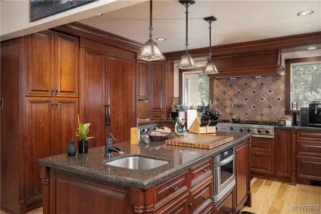 $1,400,000 | 1650 Ridge Road, Lewiston, NY 14092