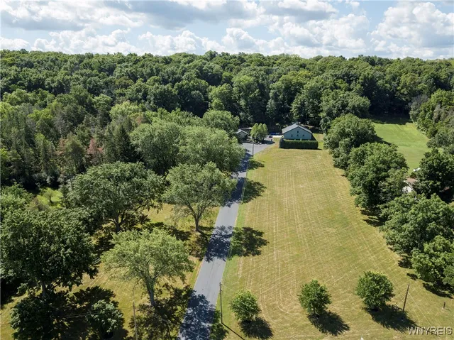 $1,400,000 | 1650 Ridge Road, Lewiston, NY 14092