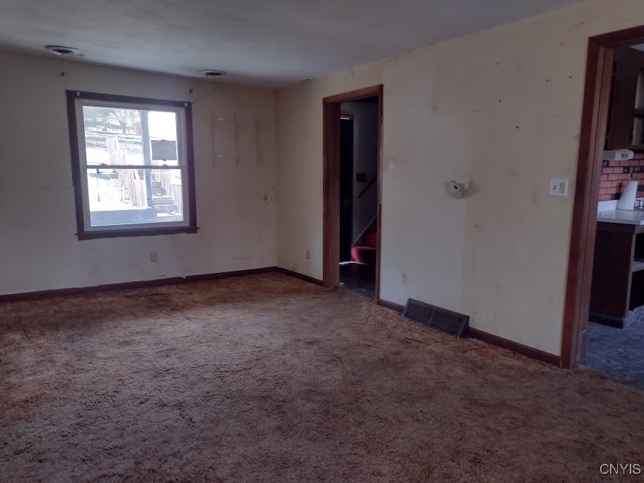 110 Pineview Terrace Ithaca Town, NY 14850 - Photo 7 of 26 Dining room