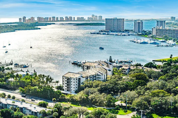 $4,250 | 11370 12 Oaks Way, Unit 418, North Palm Beach, FL 33408