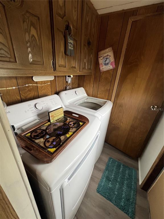 1005 Whitehurst Road, Unit 92 Plant City, FL 33563 - Photo 21 of 29 a stove top oven sitting inside of a kitchen