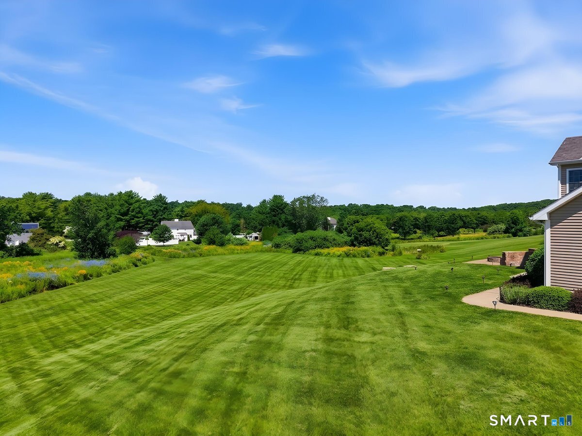 271 Putnam Road Pomfret, CT 06259 - Photo 8 of 40