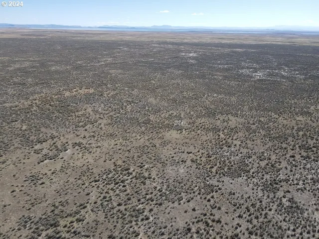 a view of a room with an empty space