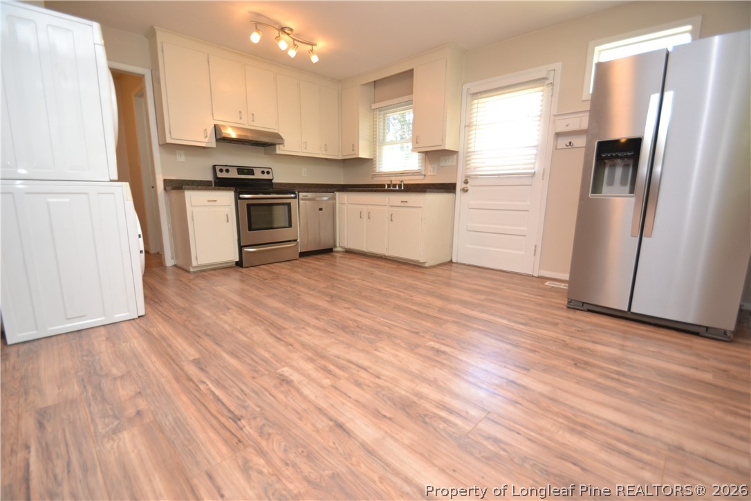5133 Lundy Drive Raleigh, NC 27606 - Photo 8 of 31