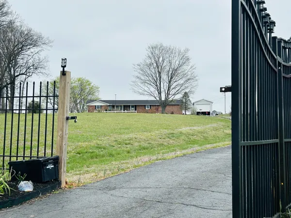 $845,000 | 5843 Highway 41 North, Cedar Hill, TN 37032