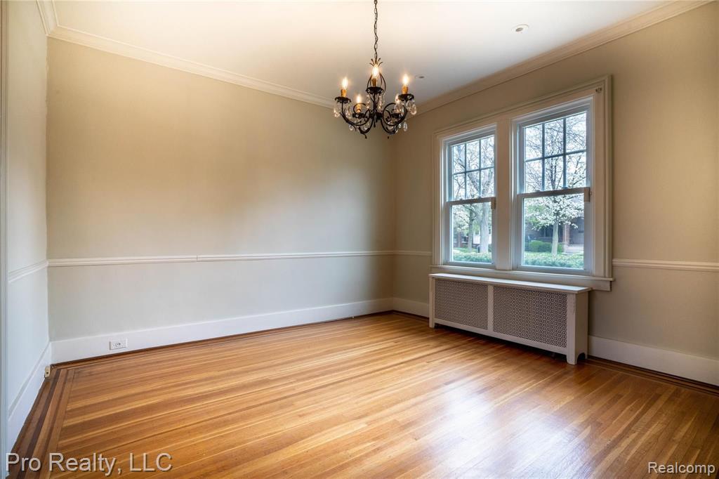 1135 Nottingham Road Grosse Pointe Park, MI 48230 - Photo 3 of 21