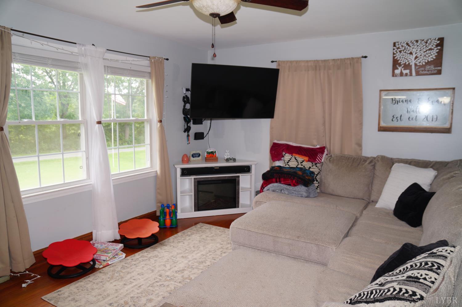 1201 Chestnut Road Nathalie, VA 24577 - Photo 2 of 32