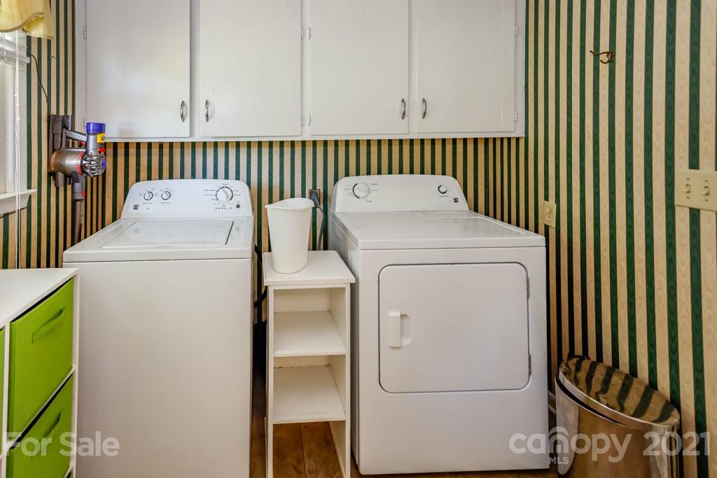 147 Ridgeland Drive Rutherfordton, NC 28139 - Photo 12 of 37 a utility room with dryer and washer