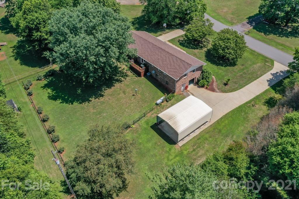 147 Ridgeland Drive Rutherfordton, NC 28139 - Photo 36 of 37 an aerial view of a house with a garden