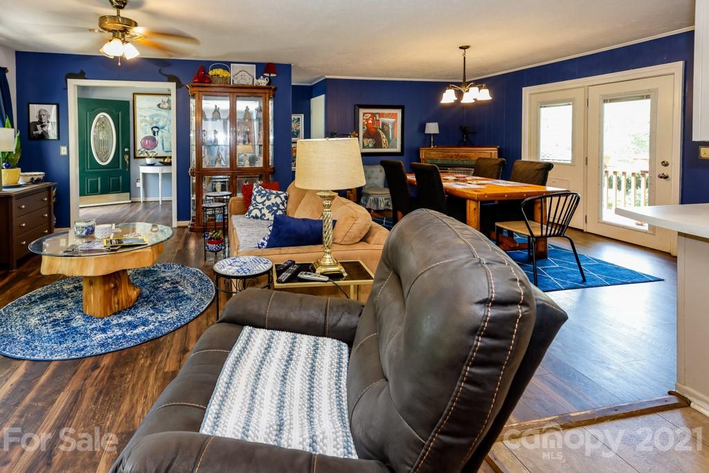 147 Ridgeland Drive Rutherfordton, NC 28139 - Photo 7 of 37 a living room with furniture and a large window