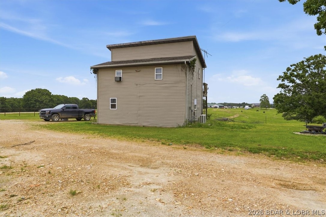 6453 North Circle Road Stover, MO 65078 - Photo 35 of 40