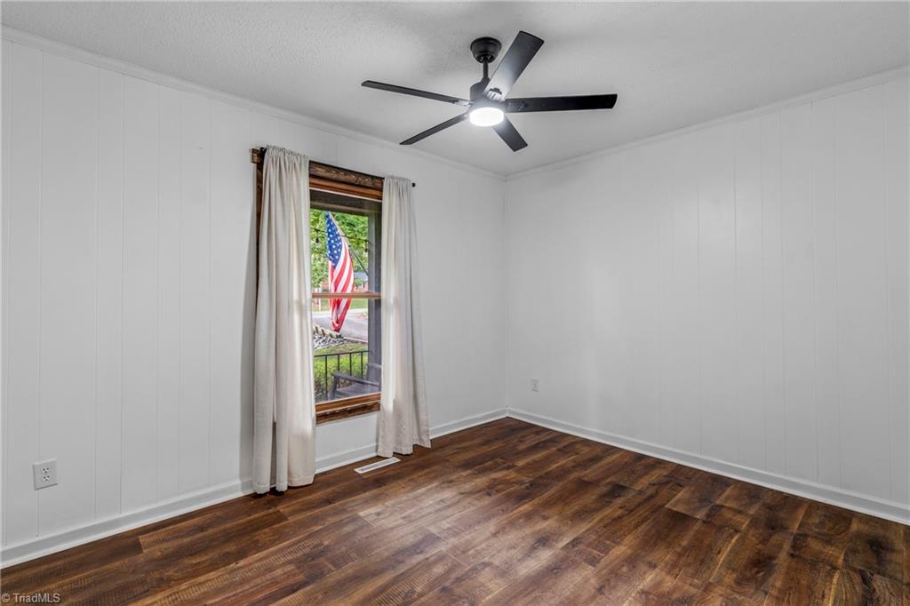 206 Laura Road Madison, NC 27025 - Photo 23 of 43 Bedroom 3