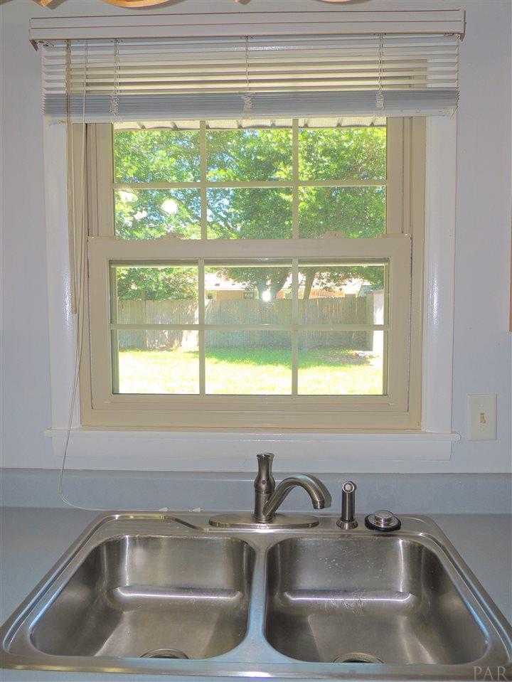 5630 Homewood Road Pensacola, FL 32504 - Photo 7 of 43 Gallery Image 7