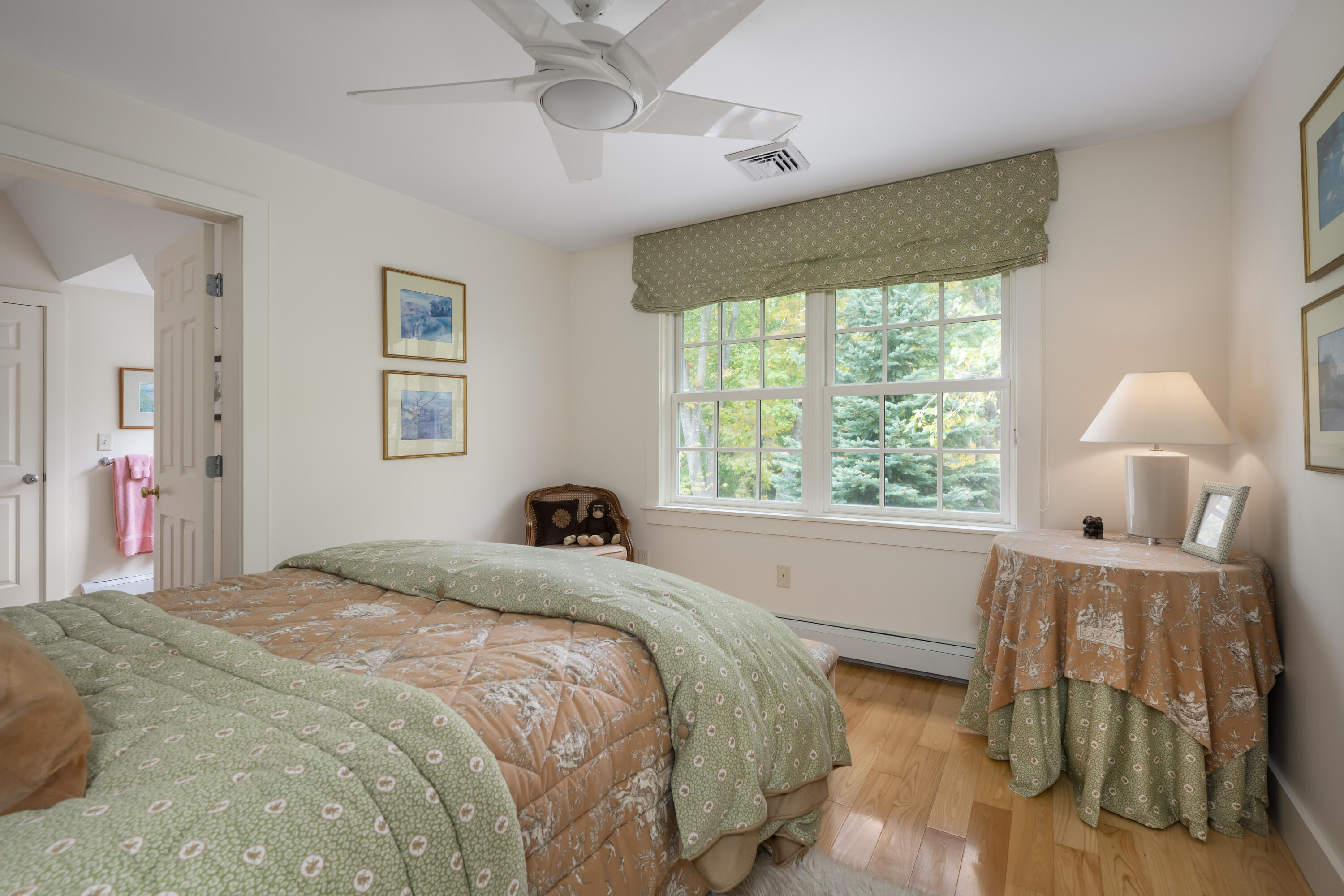 26 Circuit Road Cape Neddick, ME 03902 - Photo 17 of 20 Bedroom #3
