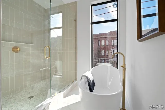 $995,000 | 215 North Sarah Street, Unit 8, St. Louis, MO 63108