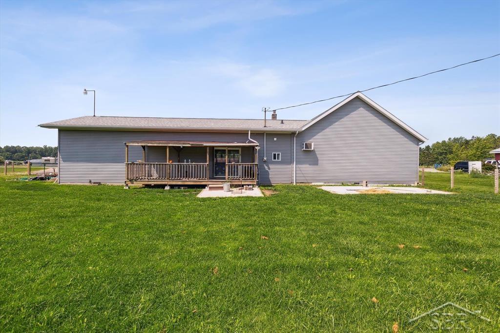 4015 School Road Rhodes, MI 48652 - Photo 29 of 31