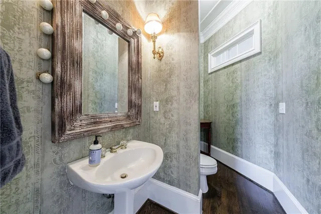 a view of a livingroom with furniture and window