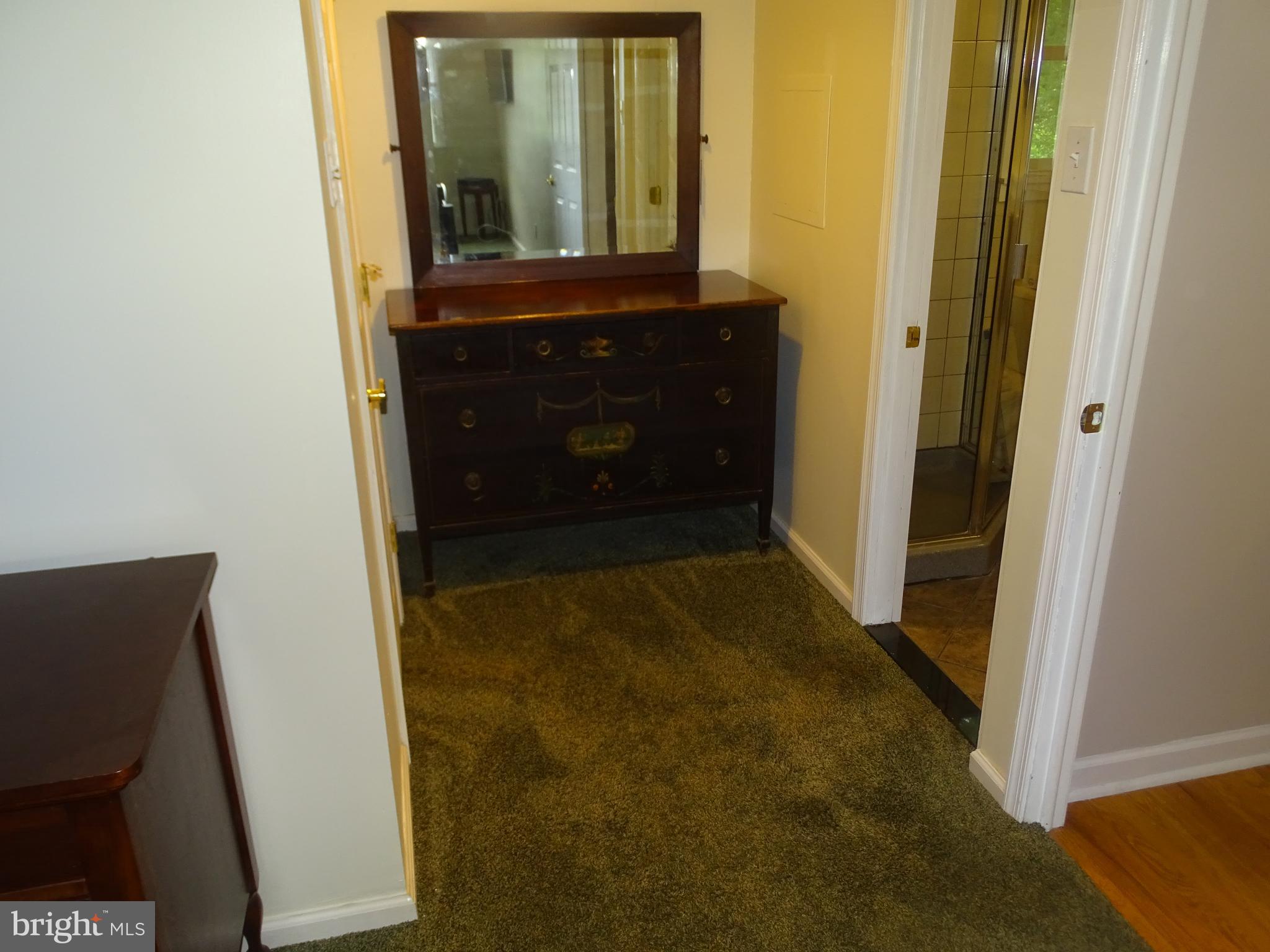 699 Cedarbrook Road Southampton, PA 18966 - Photo 15 of 30 Primary Sitting/Dressing Room with Walk-In Closet
