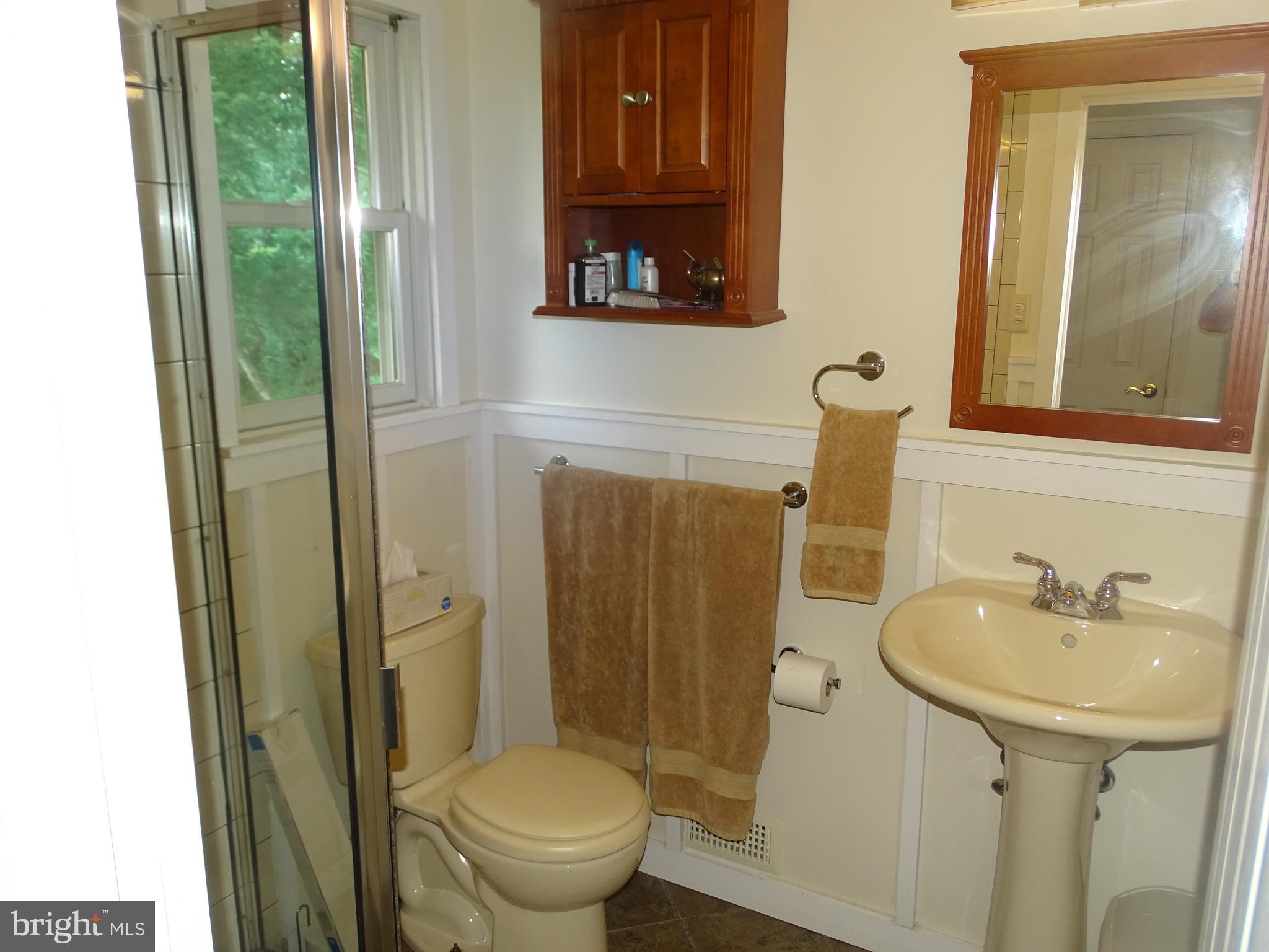 699 Cedarbrook Road Southampton, PA 18966 - Photo 16 of 30 Primary Bathroom