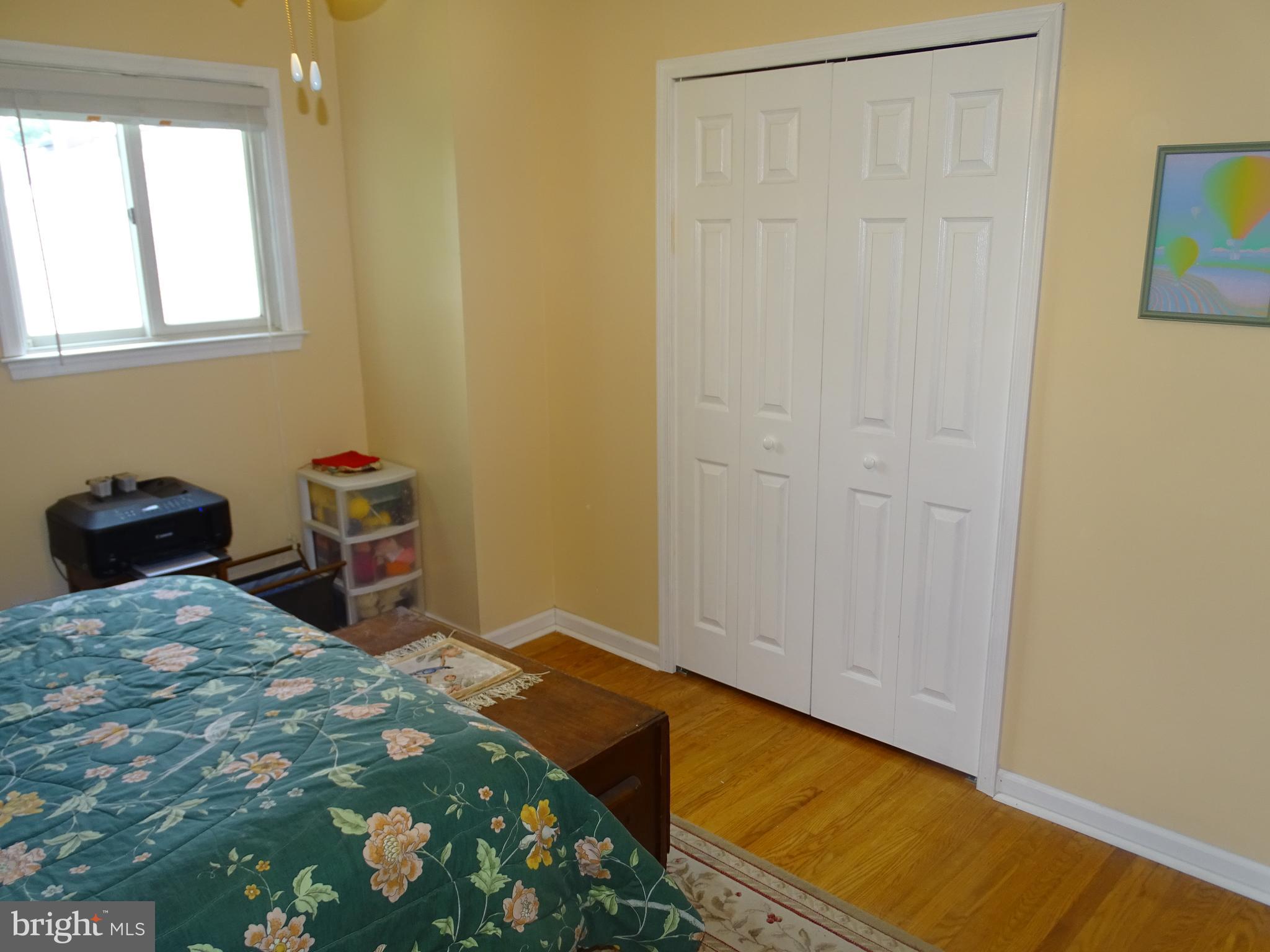 699 Cedarbrook Road Southampton, PA 18966 - Photo 19 of 30 Bedroom #2 with Double Door Wall Closet