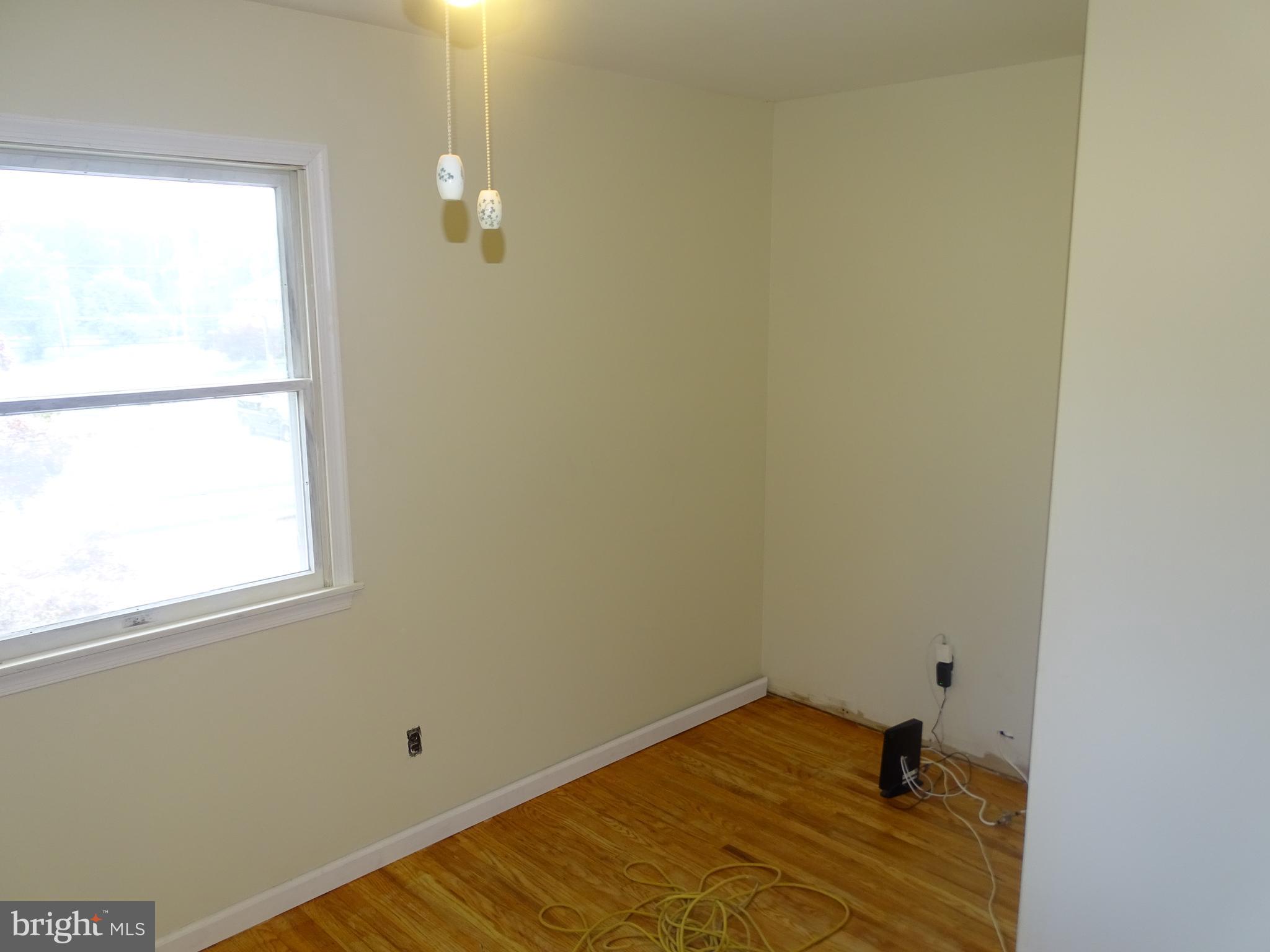 699 Cedarbrook Road Southampton, PA 18966 - Photo 22 of 30 Bedroom #4 with Hardwood Floors