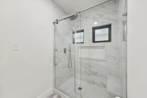 $2,895,000 | 6348 Vanderbilt Street, West University Place, TX 77005