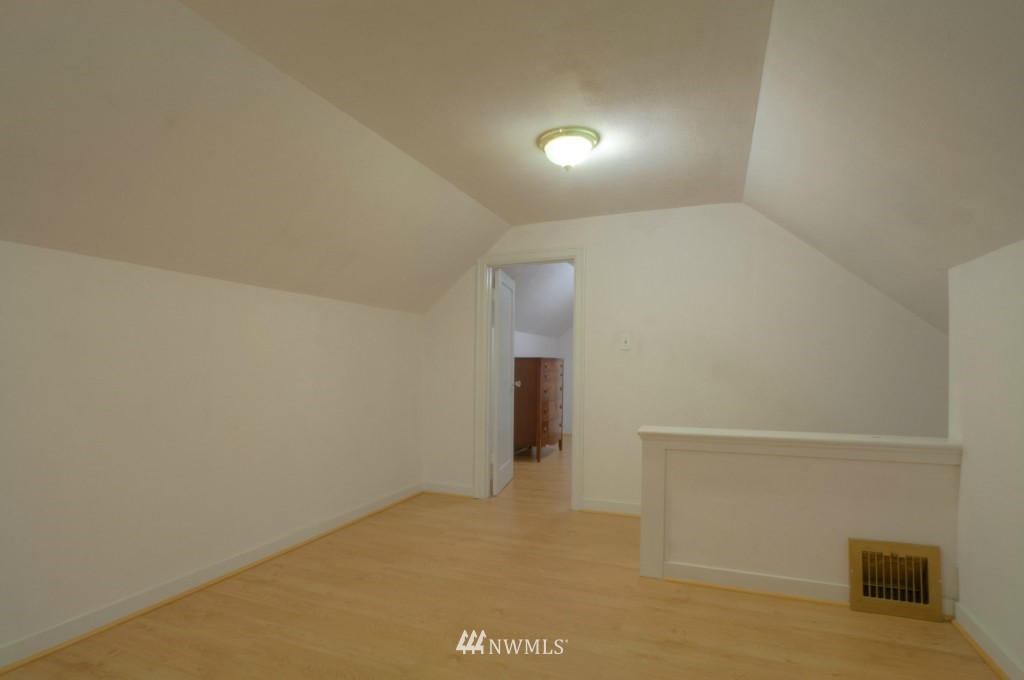 334 North 70th Street Seattle, WA 98103 - Photo 22 of 25 Gallery Image 22