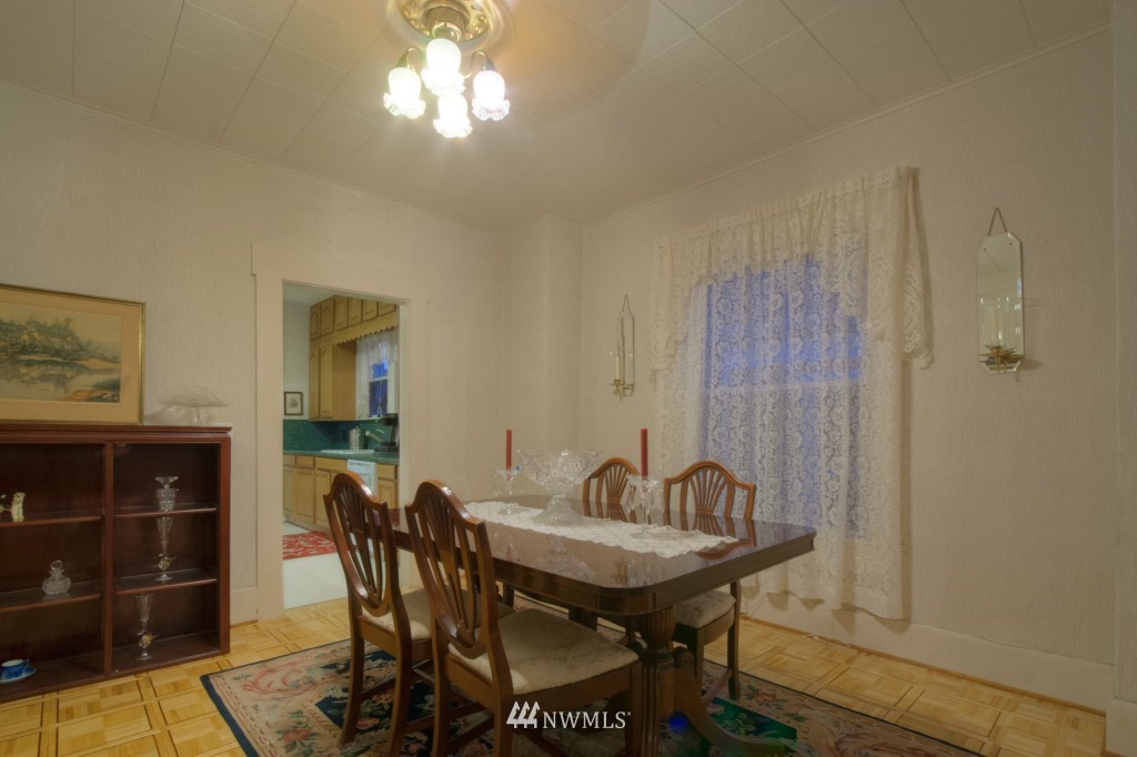 334 North 70th Street Seattle, WA 98103 - Photo 6 of 25 Gallery Image 6