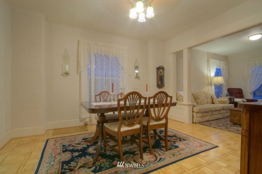 334 North 70th Street Seattle, WA 98103 - Photo 7 of 25 Gallery Image 7