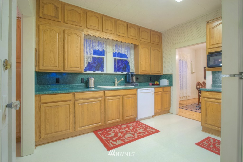 334 North 70th Street Seattle, WA 98103 - Photo 9 of 25 Gallery Image 9