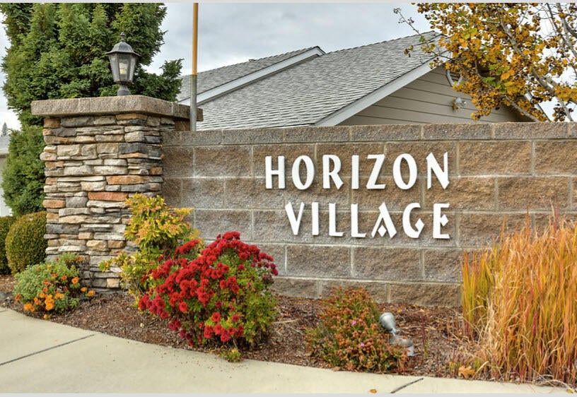 3007 Southwest University Road Grants Pass, OR 97527 - Photo 24 of 29 horizon village sign