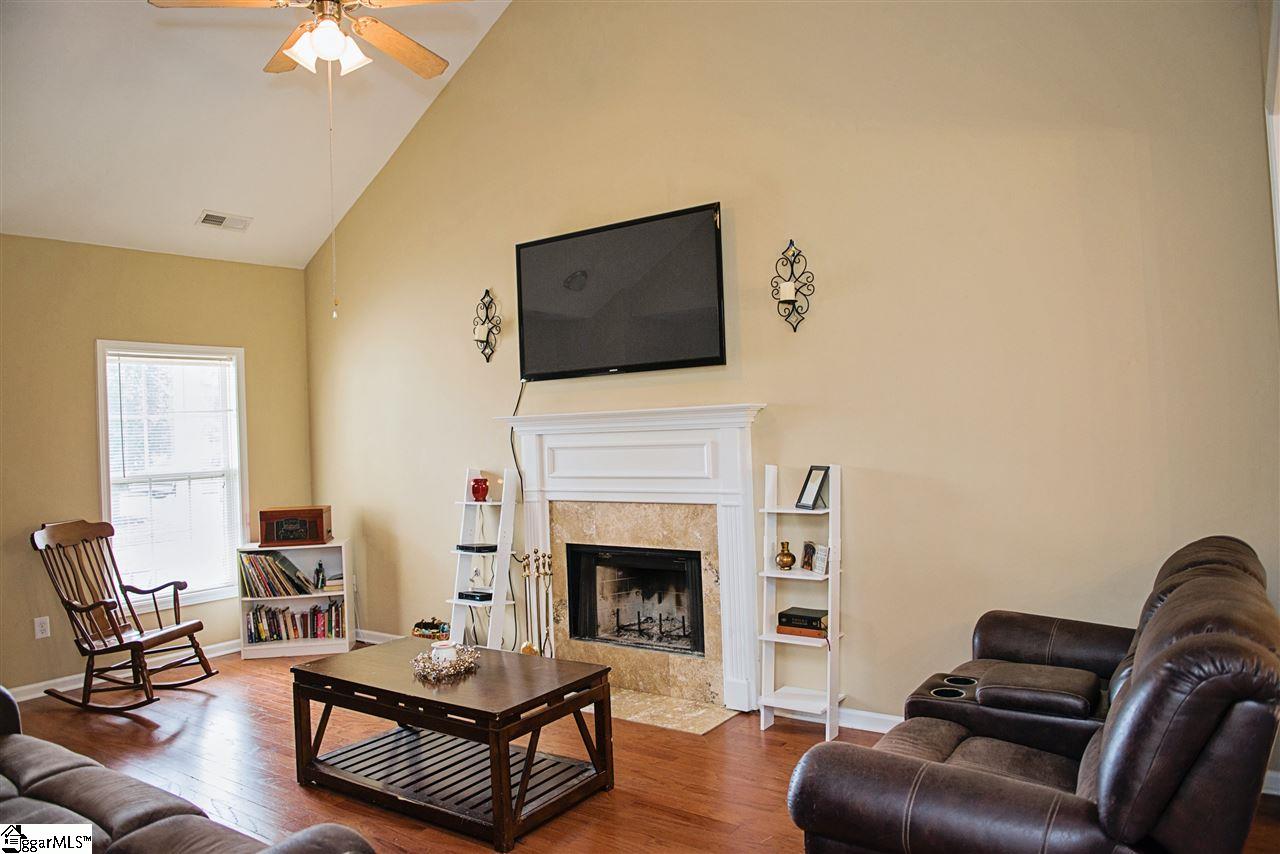 469 Slate Drive Boiling Springs, SC 29316 - Photo 2 of 32 Gallery Image 2