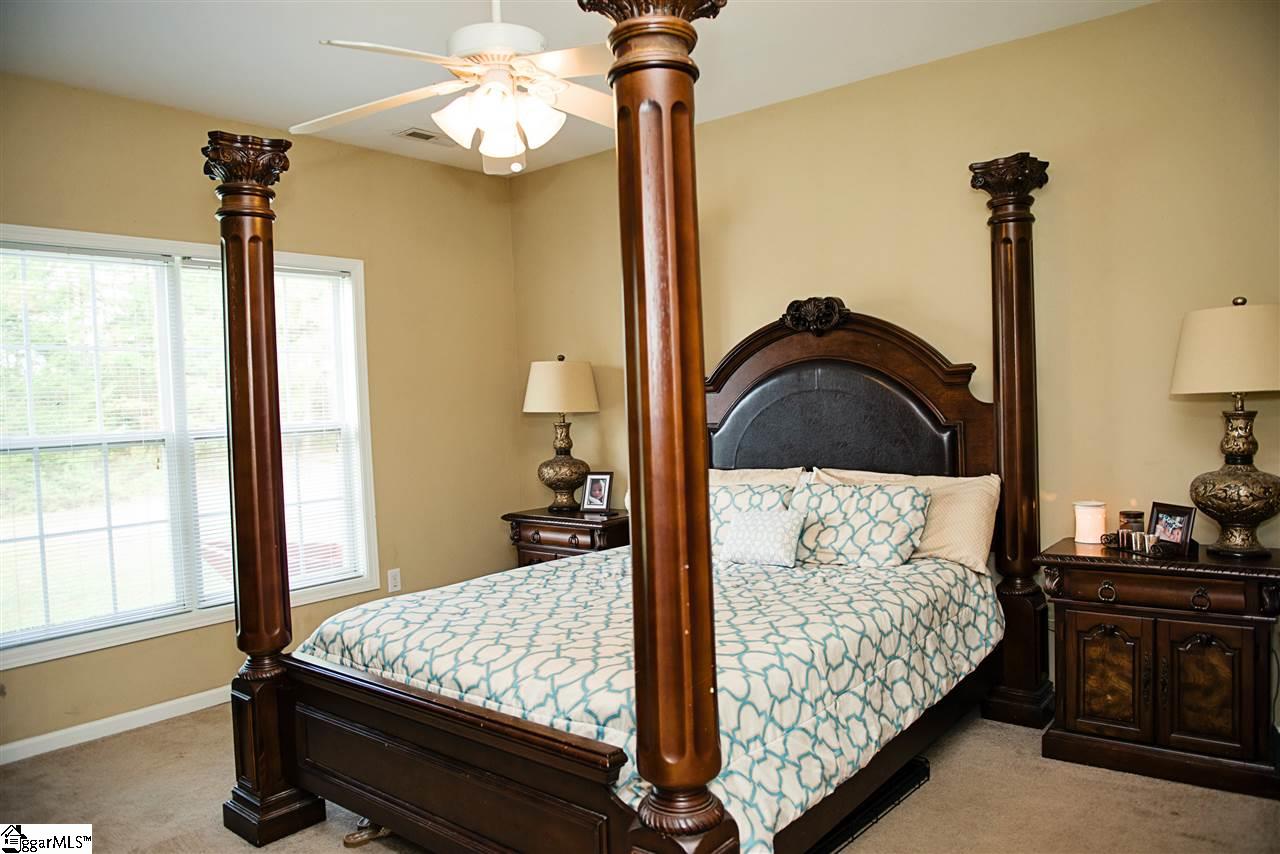 469 Slate Drive Boiling Springs, SC 29316 - Photo 14 of 32 Gallery Image 14