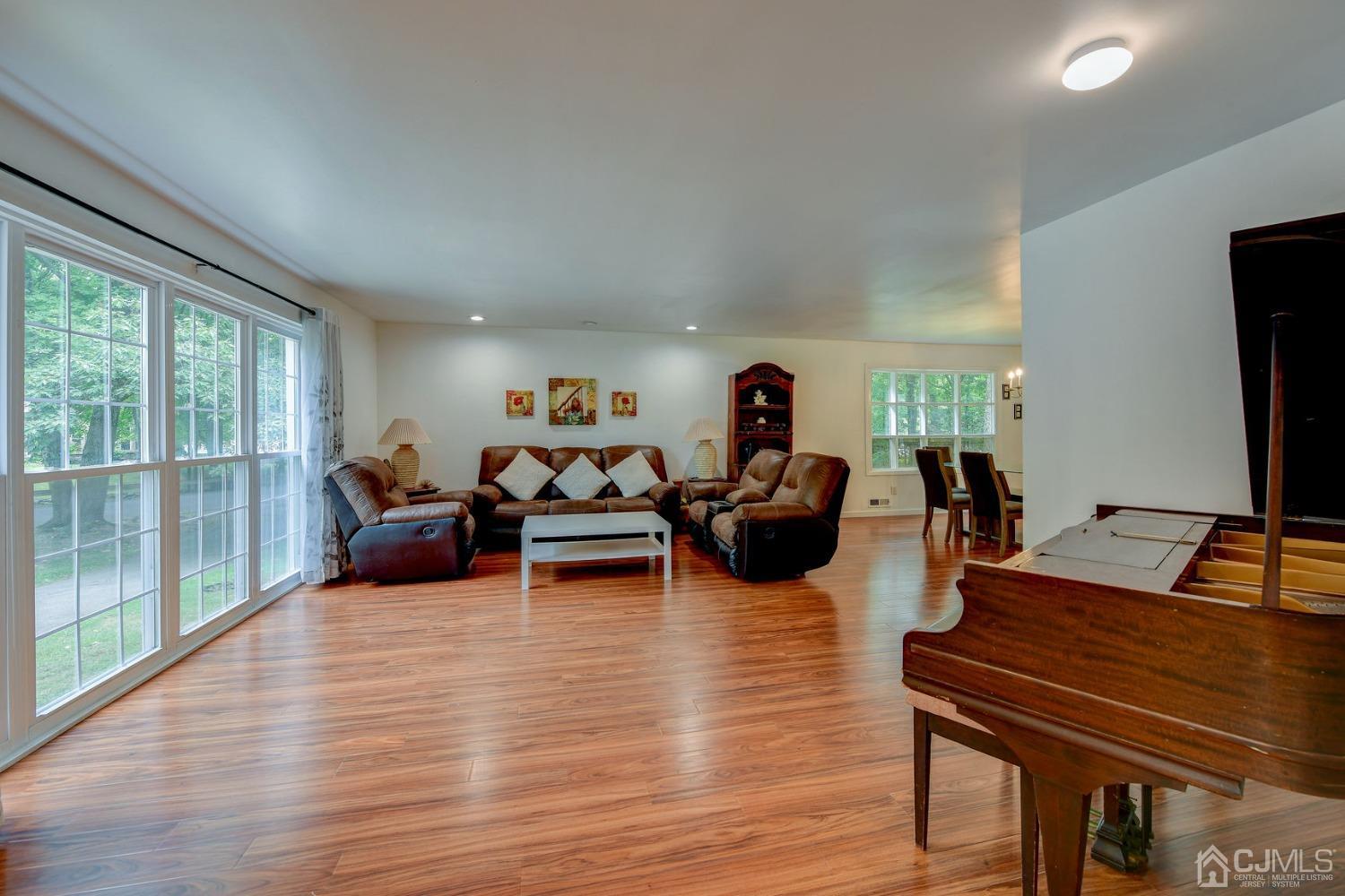 120 Sherwood Road Colonia, NJ 07067 - Photo 9 of 43 Gallery Image 9