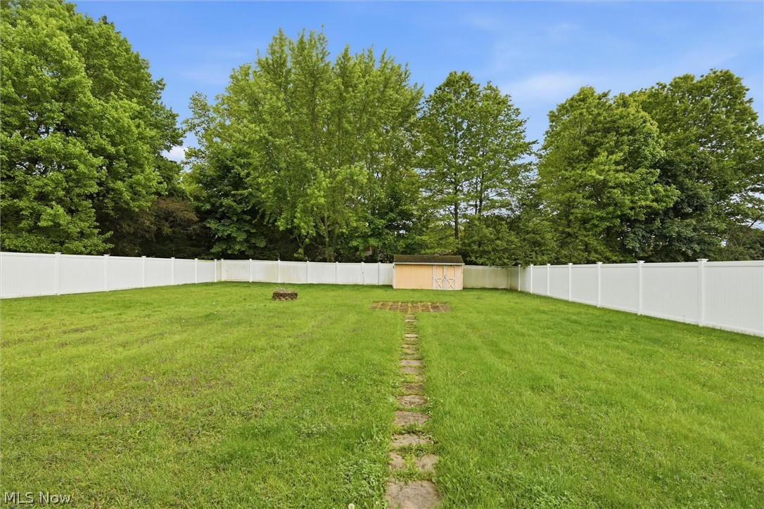 765 Ewing Road Youngstown, OH 44512 - Photo 27 of 30 Gallery Image 27