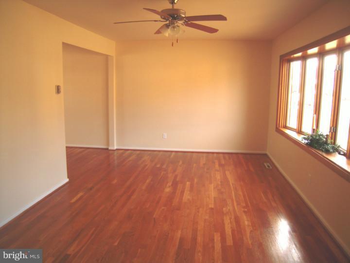 404 Elderfield Road Newark, DE 19713 - Photo 2 of 11 Gallery Image 2
