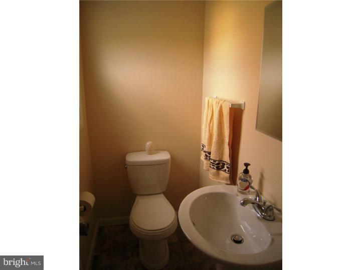 404 Elderfield Road Newark, DE 19713 - Photo 7 of 11 Gallery Image 7
