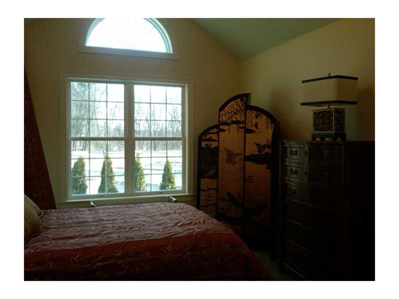 315 Old River Road, Unit 40 Lincoln, RI 02838 - Photo 6 of 9 Master Bedroom.