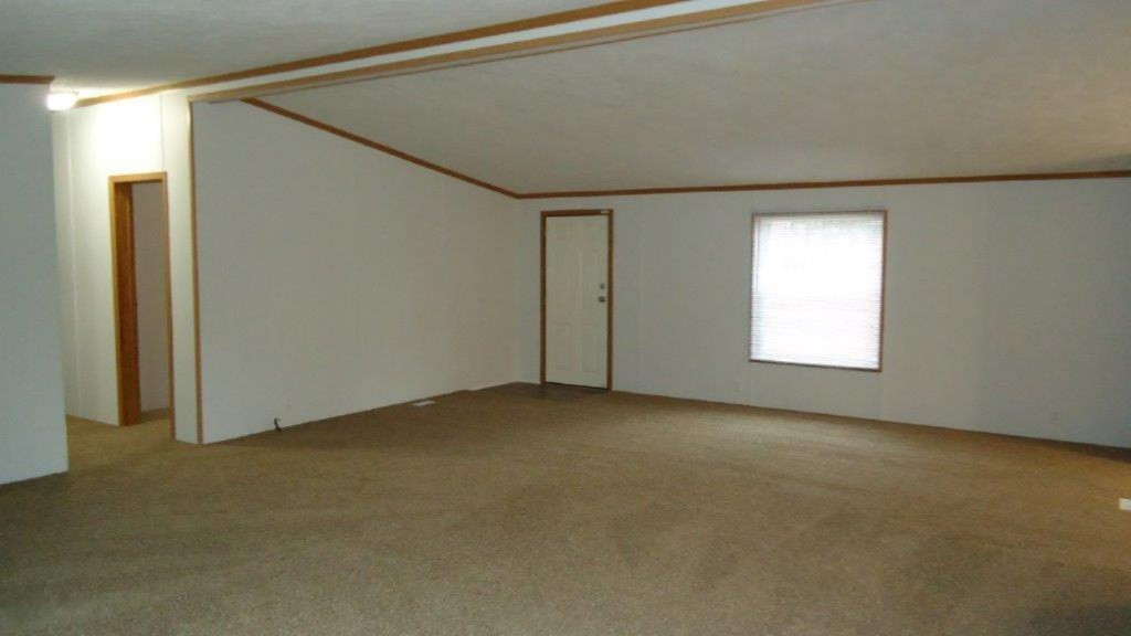 2352 Debaker Road Muskegon, MI 49442 - Photo 13 of 23 2352 DeBaker (4)