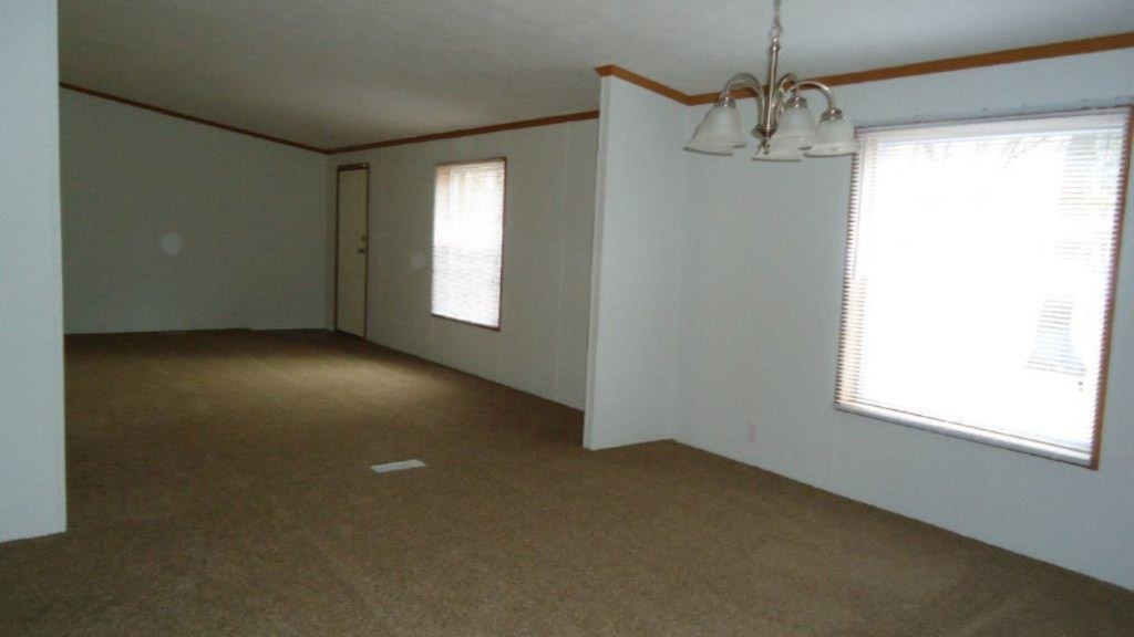 2352 Debaker Road Muskegon, MI 49442 - Photo 14 of 23 2352 DeBaker (16)